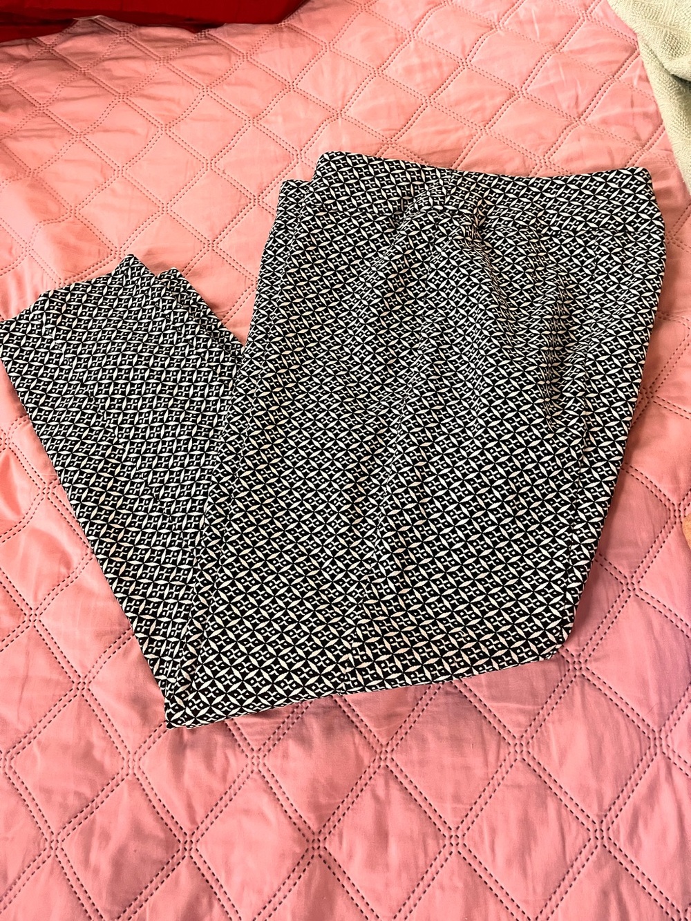 Cato Black & White Geo-Print Cropped Pants